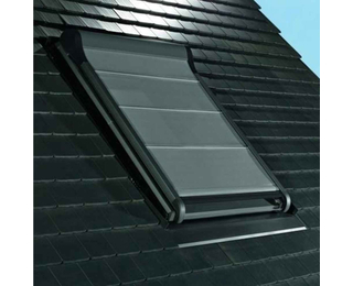 Store pare soleil solaire ROTO - Fenêtre DESIGNO 2