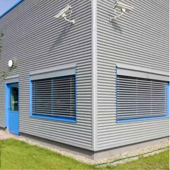 Brise Soleil Orientable avec ou sans tôle de fermeture. Lame Z de 90mm 1