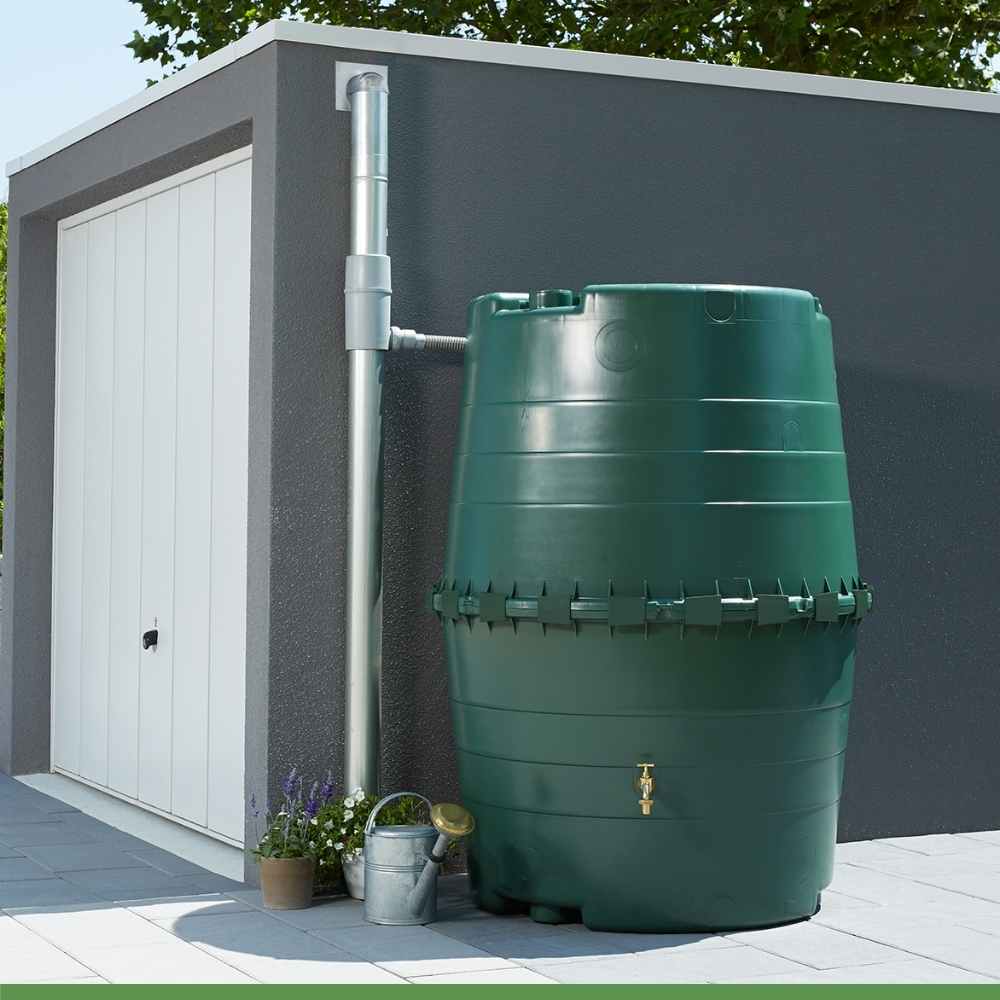Installation et entretien de collecteur d'eau de pluie en I.D.F .