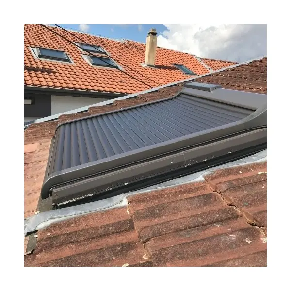 Volet roulant solaire ROTO pour fenêtre série 43.73 dimension 07/11 Couleur Brun (RAL 8019)